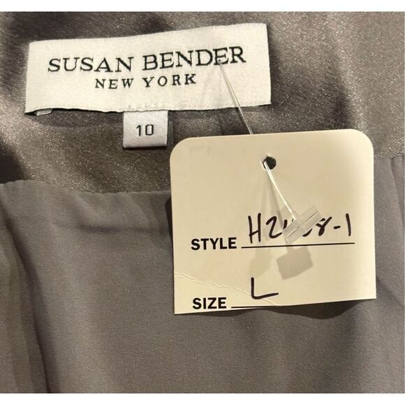Susan Bender Knee Length Skirt in Platinum New With Tags Size 10 - Picture 3 of 5